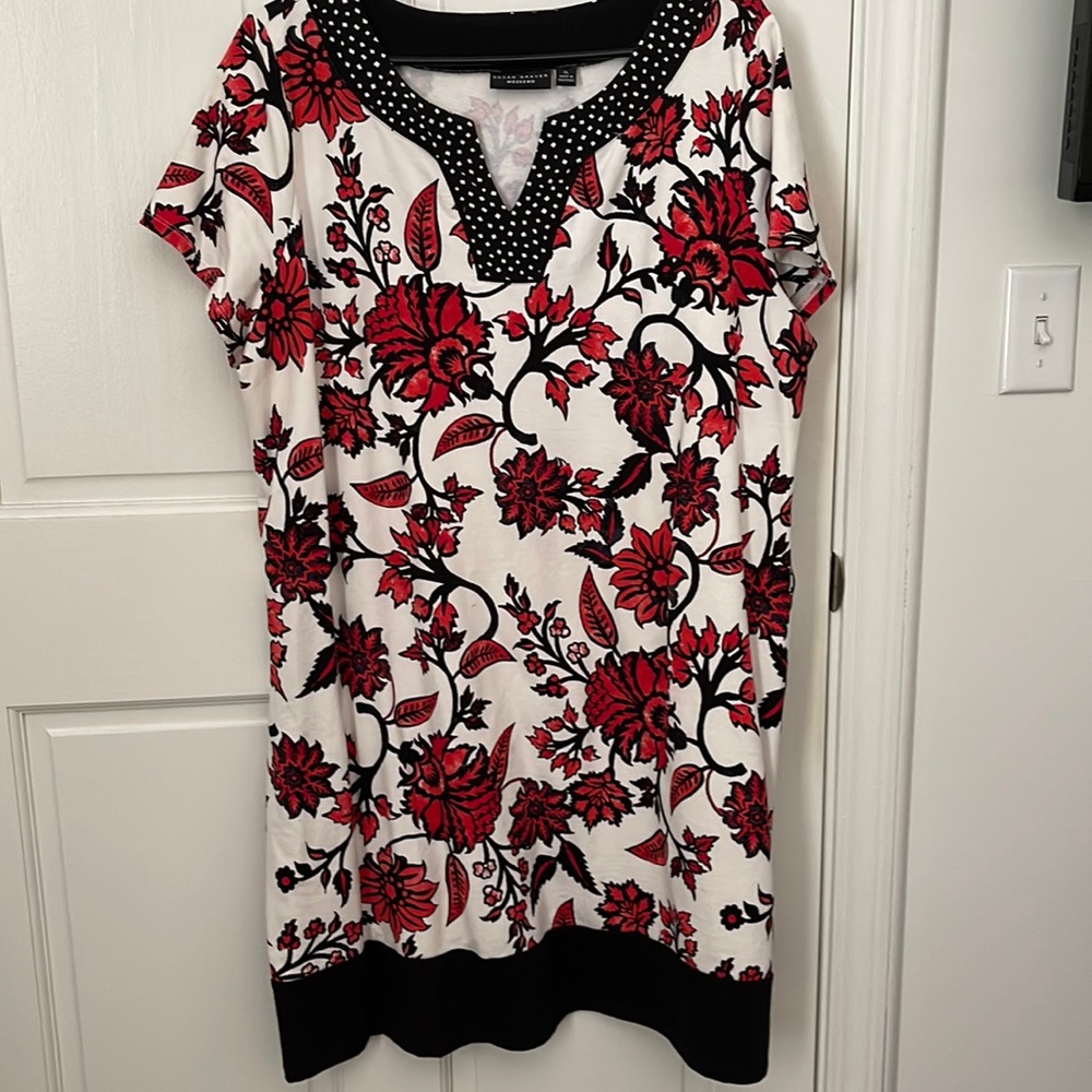 Super cute Susan Graver T shirt dress. Easy dressing! Perfect for summer!